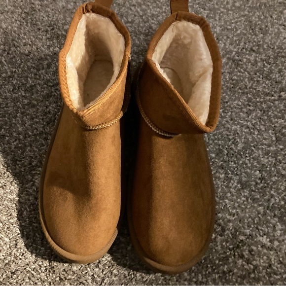 Fake UGG boots! - Picture 5 of 7